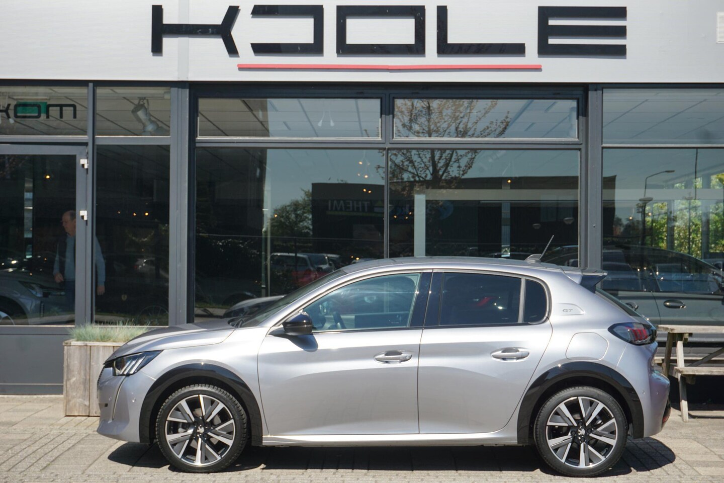 Peugeot 208 - 1.2 PureTech GT | Groot scherm | Virtual cockpit | trekhaak - AutoWereld.nl