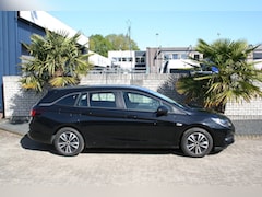 Opel Astra Sports Tourer - 1.2 Business Edition