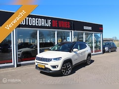 Jeep Compass - 1.3T Autm Twotone Parelmoer Pano/19Inch/Trekhaak