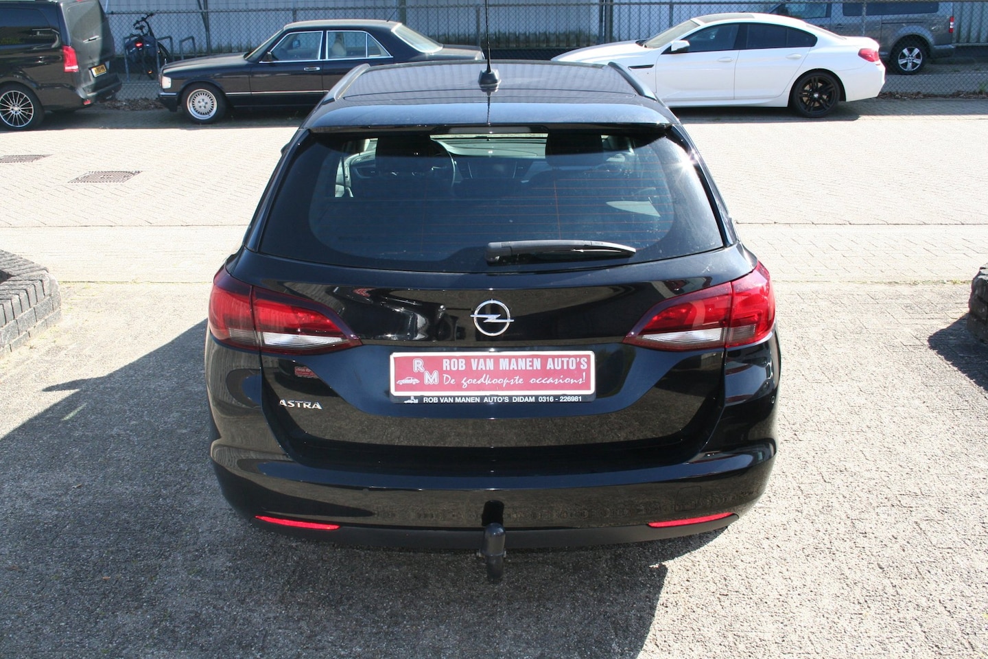 Opel Astra Sports Tourer - 1.2 Business Edition 1.2 Business Edition