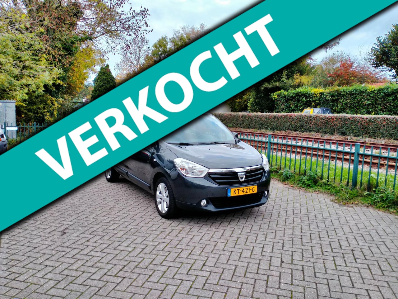 Dacia Lodgy - 1.2 TCe Lauréate 5p. airco navi trekhaak ALLINPRIJS - AutoWereld.nl