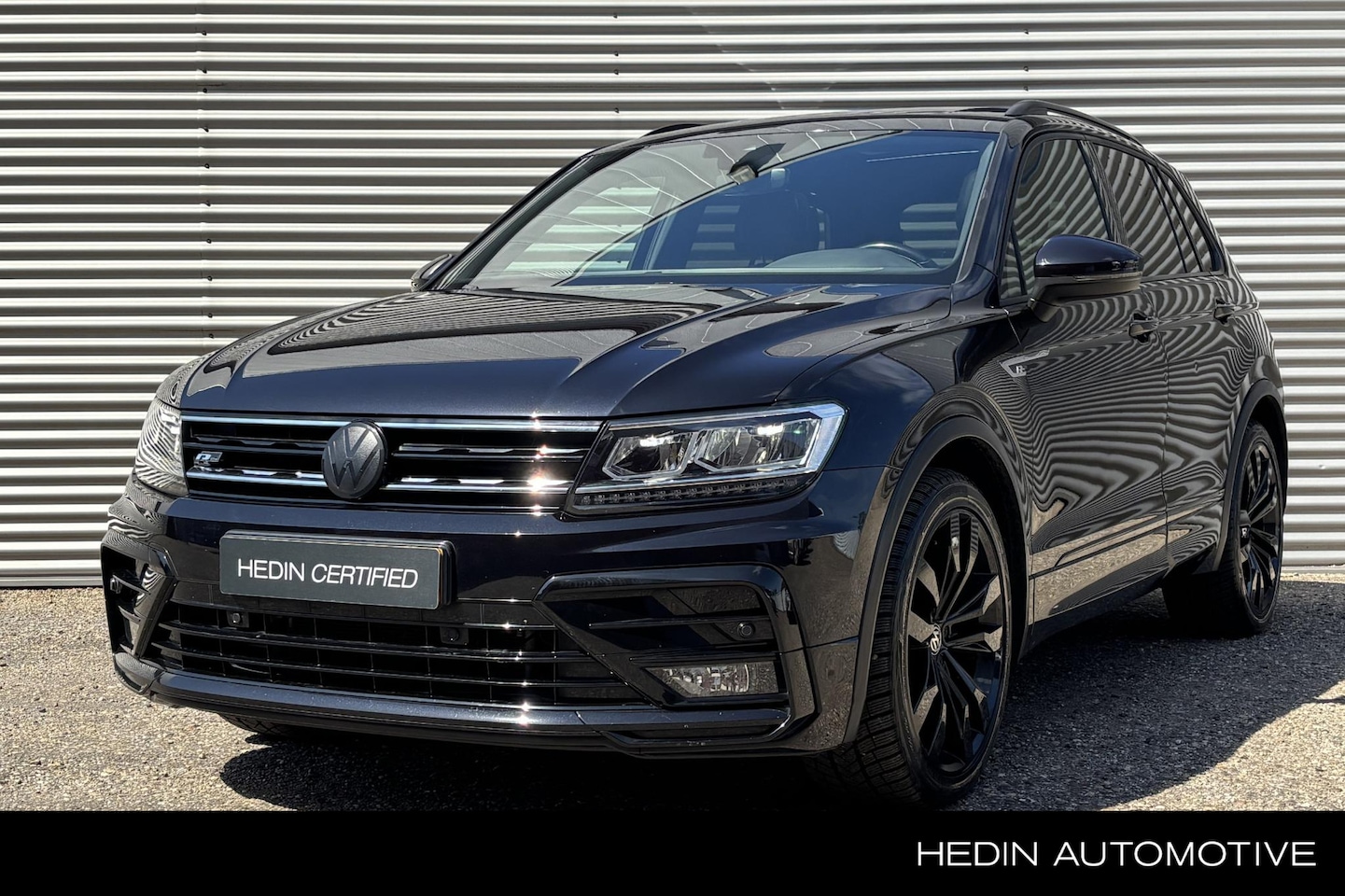 Volkswagen Tiguan - 1.5 TSI ACT Highline / Nederlandse Auto / Electrisch schuifdak / Volledig digitaal dashboa - AutoWereld.nl