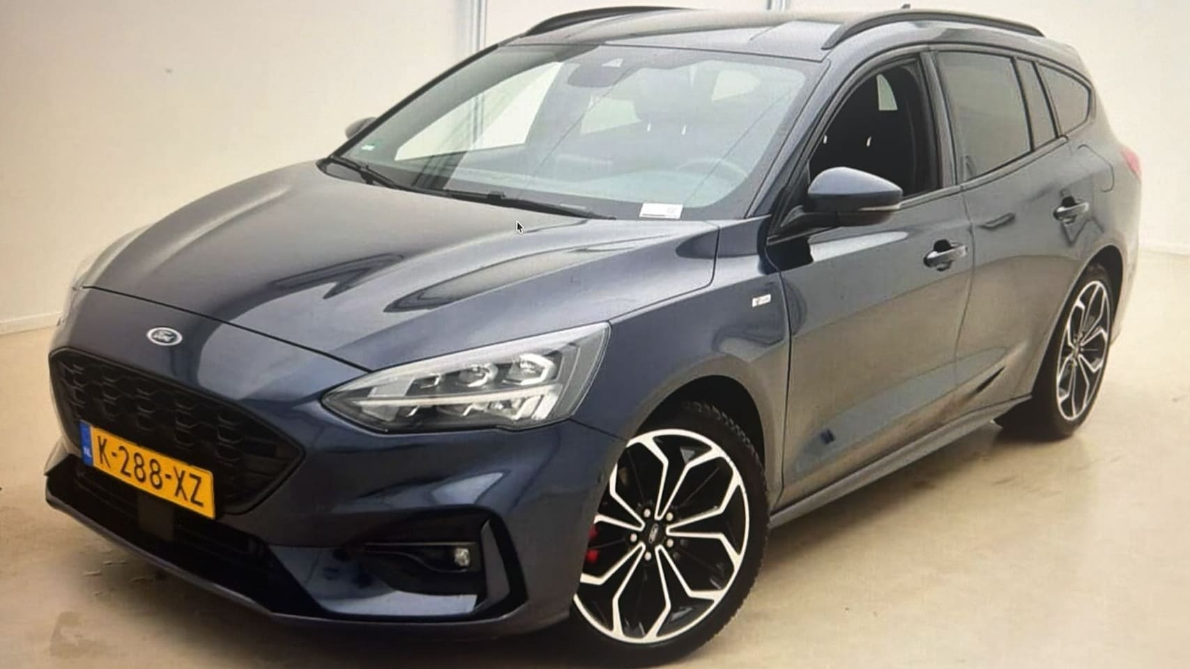 Ford Focus Wagon - BWJ 2021 | 1.5TDCI 120PK ST Line X Business | WINTERPAKKET | FULL LED | CAMERA A | CARPLAY - AutoWereld.nl