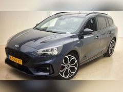 Ford Focus Wagon - BWJ 2021 | 1.5TDCI 120PK ST Line X Business | WINTERPAKKET | FULL LED | CAMERA A | CARPLAY