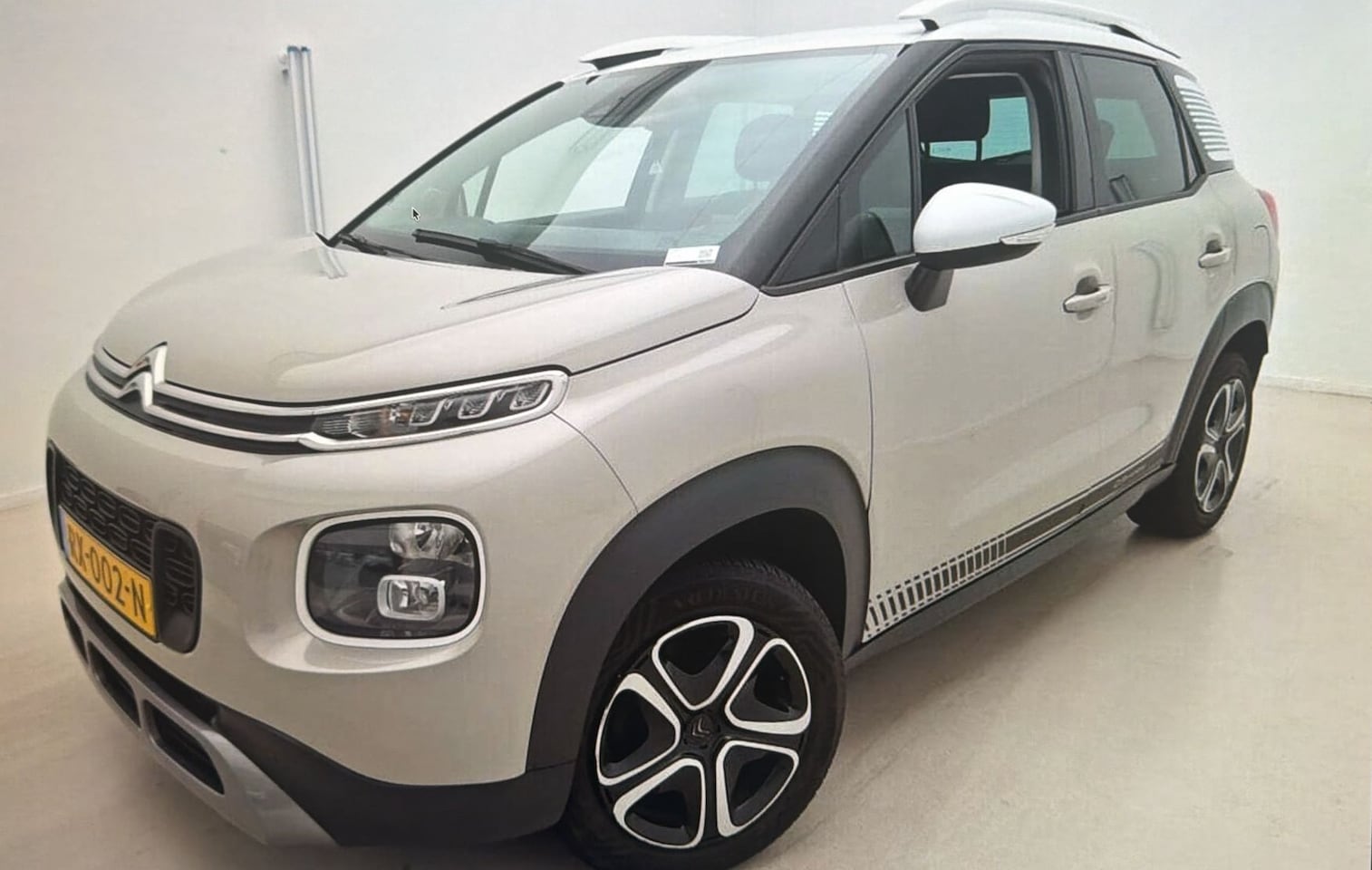Citroën C3 Aircross - BWJ 2018 | 1.2T 111PK S&S Feel AUTOMAAT | TREKHAAK | CLIMATE CONTROL | CRUISE CONTR | DONK - AutoWereld.nl