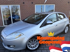 Fiat Bravo - 1.4 T-Jet Corporate NIEUWE APK / RIJDT GOED / AIRCO / CRUISE / C