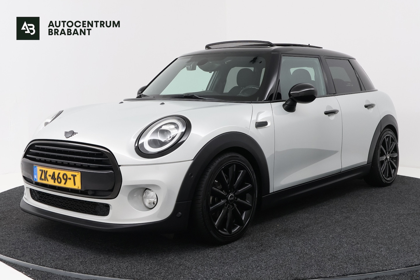 MINI Cooper - Mini 1.5 Chili (PANORAMADAK, CAMERA, STOELVERWARMING, H/K AUDIO, DEALER ONDERHOUDEN) - AutoWereld.nl