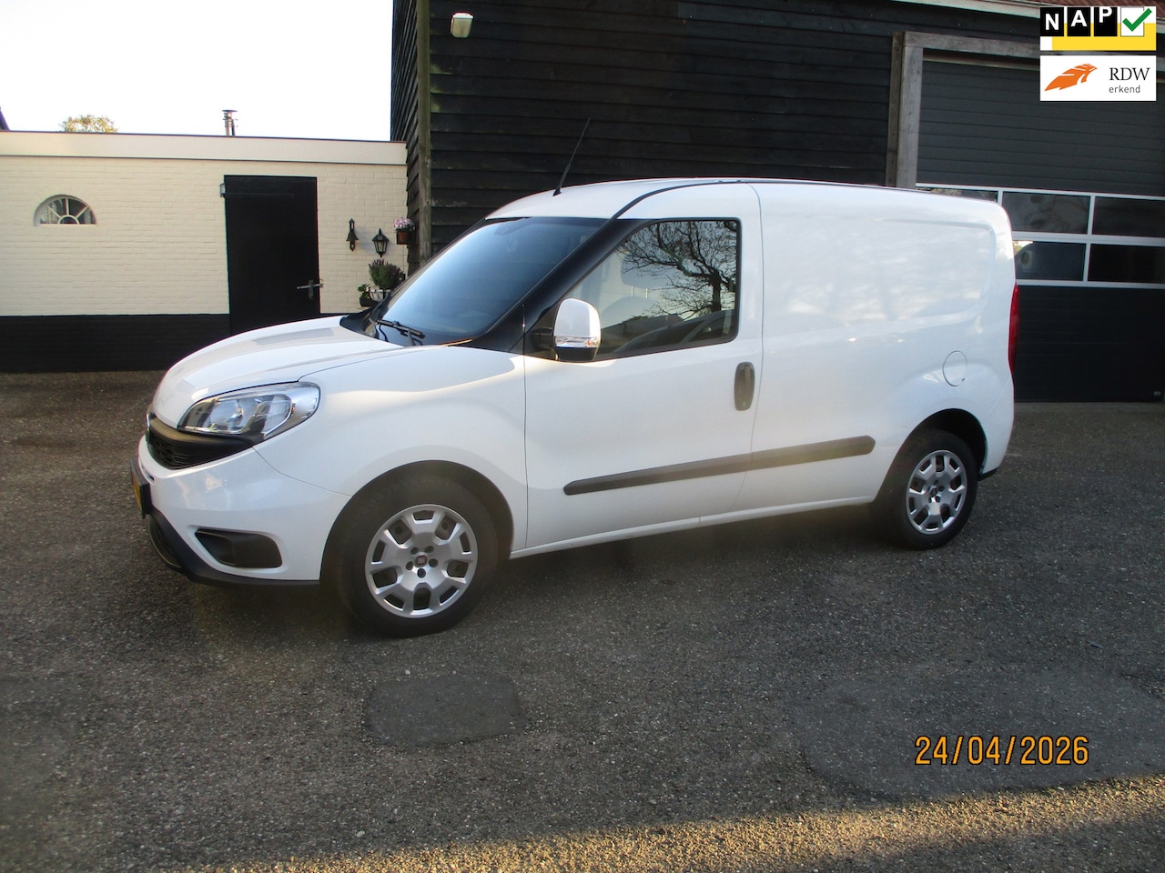 Fiat Doblò Cargo - 1.4 T-Jet NP 120 PK Benz (22 ltr) CNG 1.e eig MARGE - AutoWereld.nl