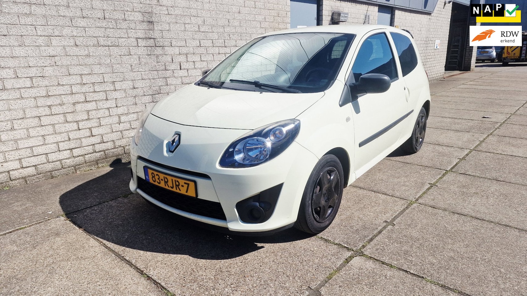 Renault Twingo - 1.2-16V Collection 2e eigenaar Airco... - AutoWereld.nl