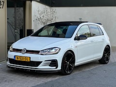 Volkswagen Golf - 2.0 TSI GTI Performance|Pano|19"
