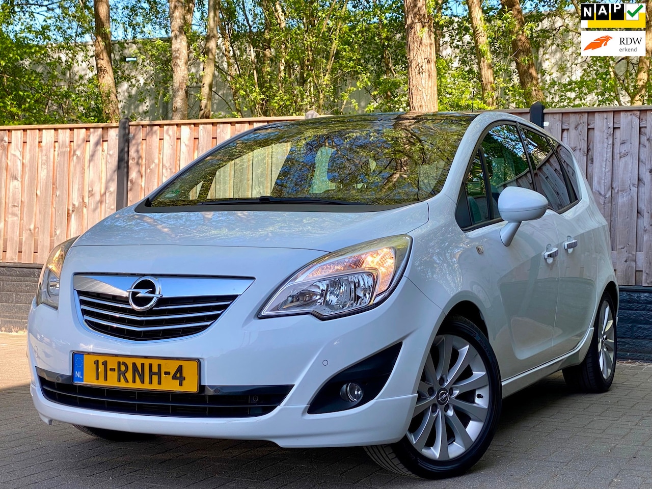 Opel Meriva - 1.4 Turbo Cosmo NL Auto I Pano I Trekhaak I Dealer onderhouden - AutoWereld.nl