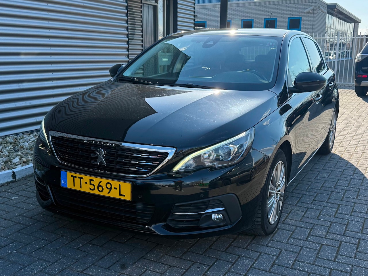 Peugeot 308 - 1.2 PureTech Blue Lease Premium | INCL. BTW - AutoWereld.nl