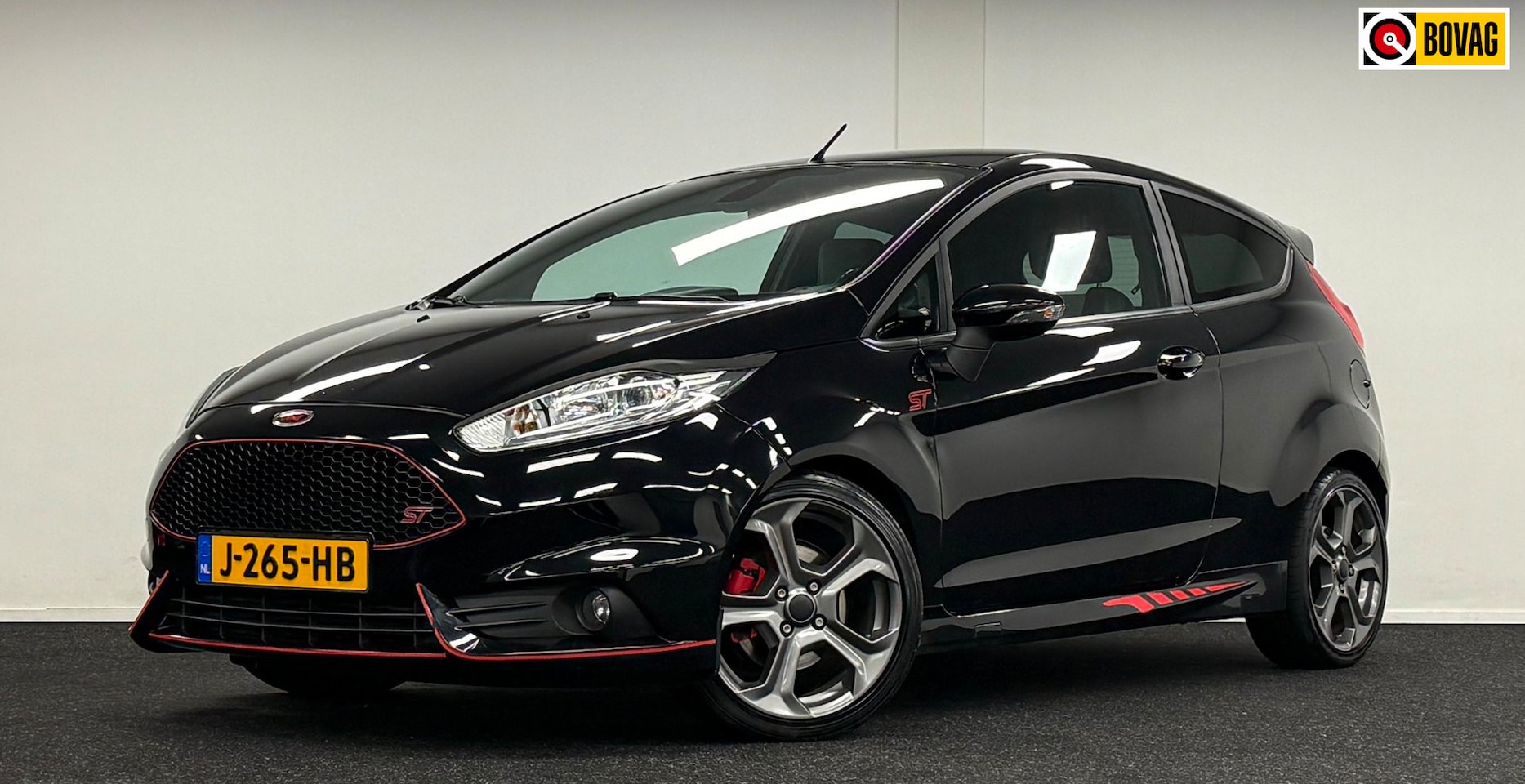 Ford Fiesta - 1.6 ST2*182PK*Leder*Bluetooth*Camera*Stoelverw*ClimaEcc - AutoWereld.nl