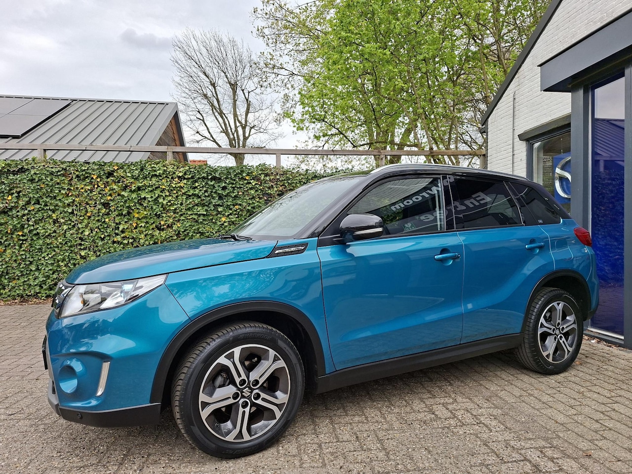 Suzuki Vitara - 1.6 High Executive Pano-dak, Camera, Trekhaak, Ad. cruise - AutoWereld.nl