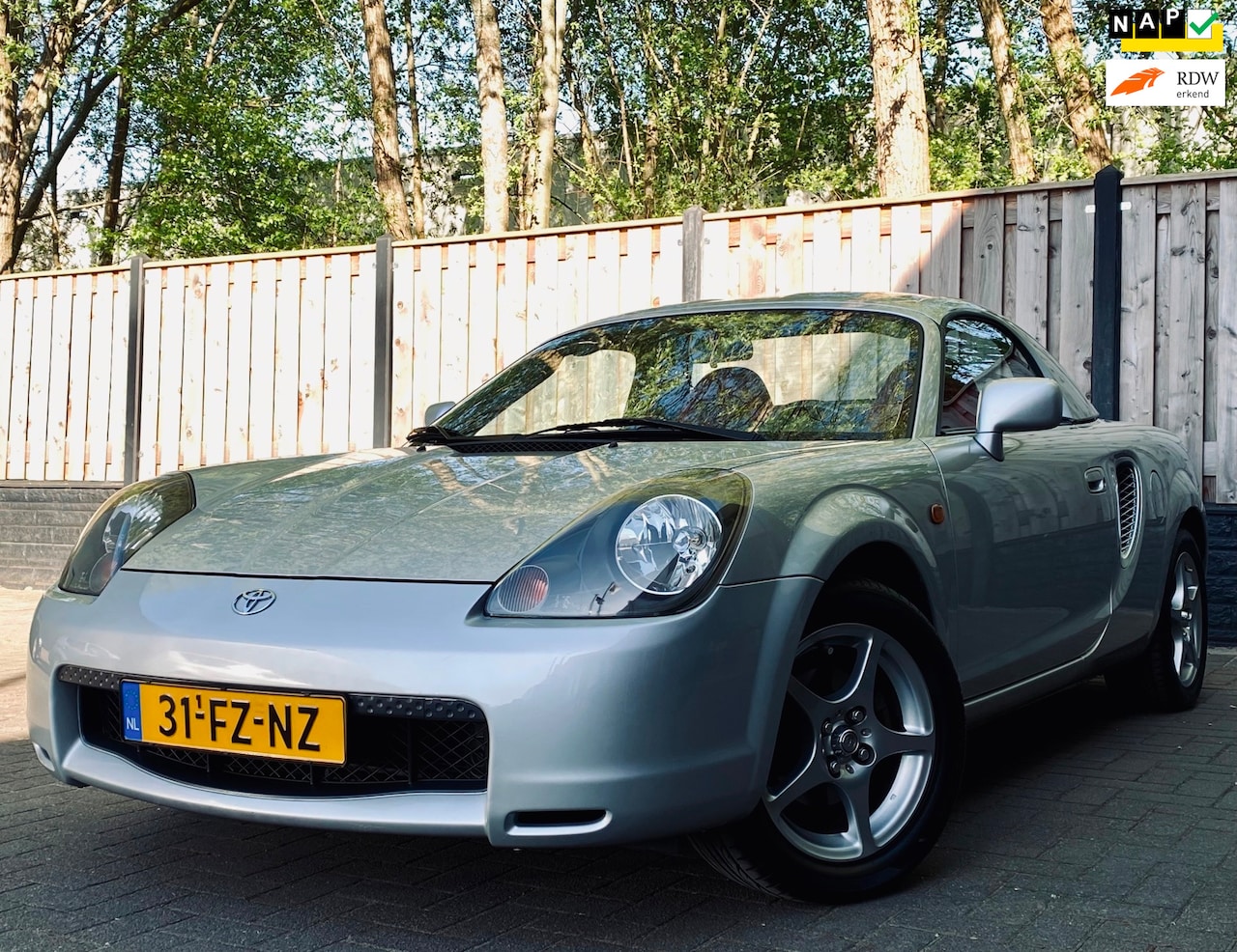 Toyota MR 2 - 1.8-16v VVT-i NL Auto I Uniek I Hard- Soft Top - AutoWereld.nl