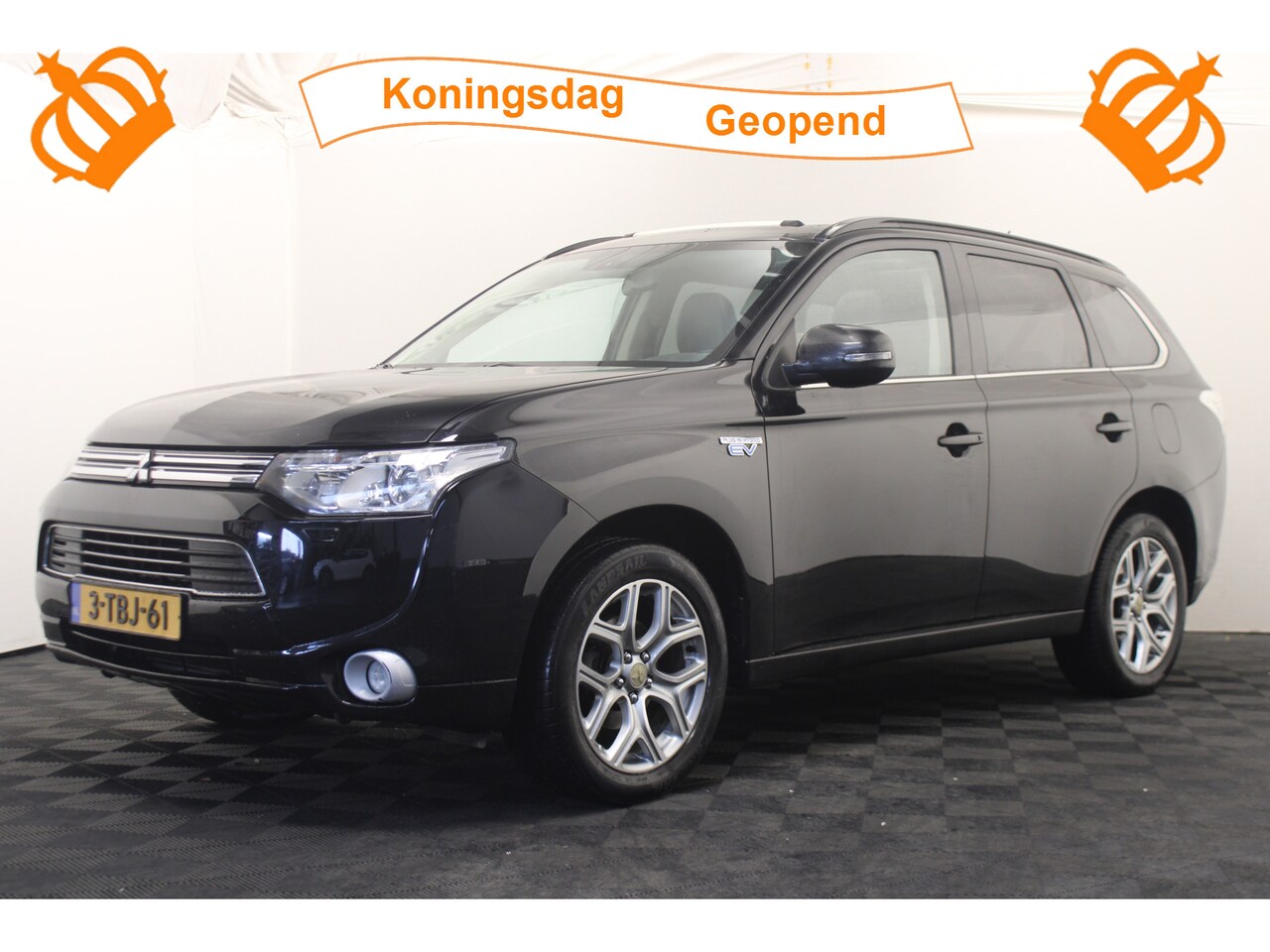 Mitsubishi Outlander - 2.0 PHEV Instyle |Pano|Stoelverw.| - AutoWereld.nl