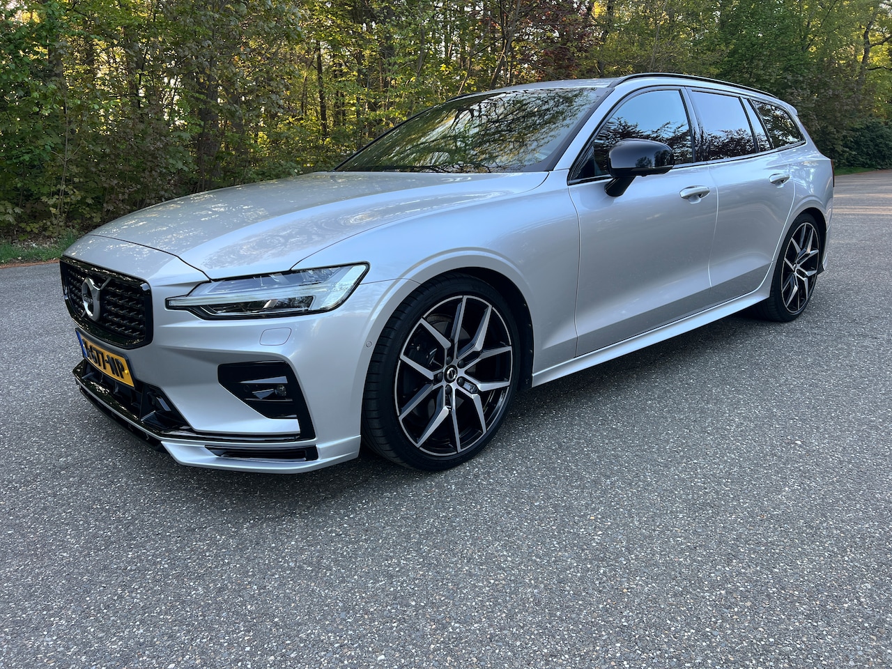 Volvo V60 - 2.0 T5 R-Design Full Options 73dkm 2019 ACC Head-Up - AutoWereld.nl