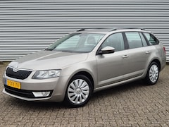 Skoda Octavia Combi - 1.6 TDI Greentech 1 Ste Eigenaar Dealer Onderhouden