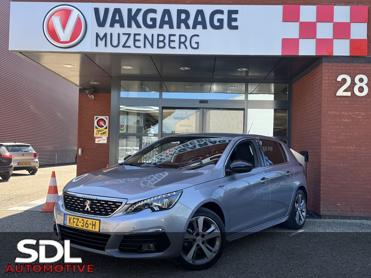 Peugeot 308 - 1.2 PureTech GT-Line RIEM VERVANGEN // NAVI // CAMERA // CRUISE // CLIMA // TREKHAAK - AutoWereld.nl