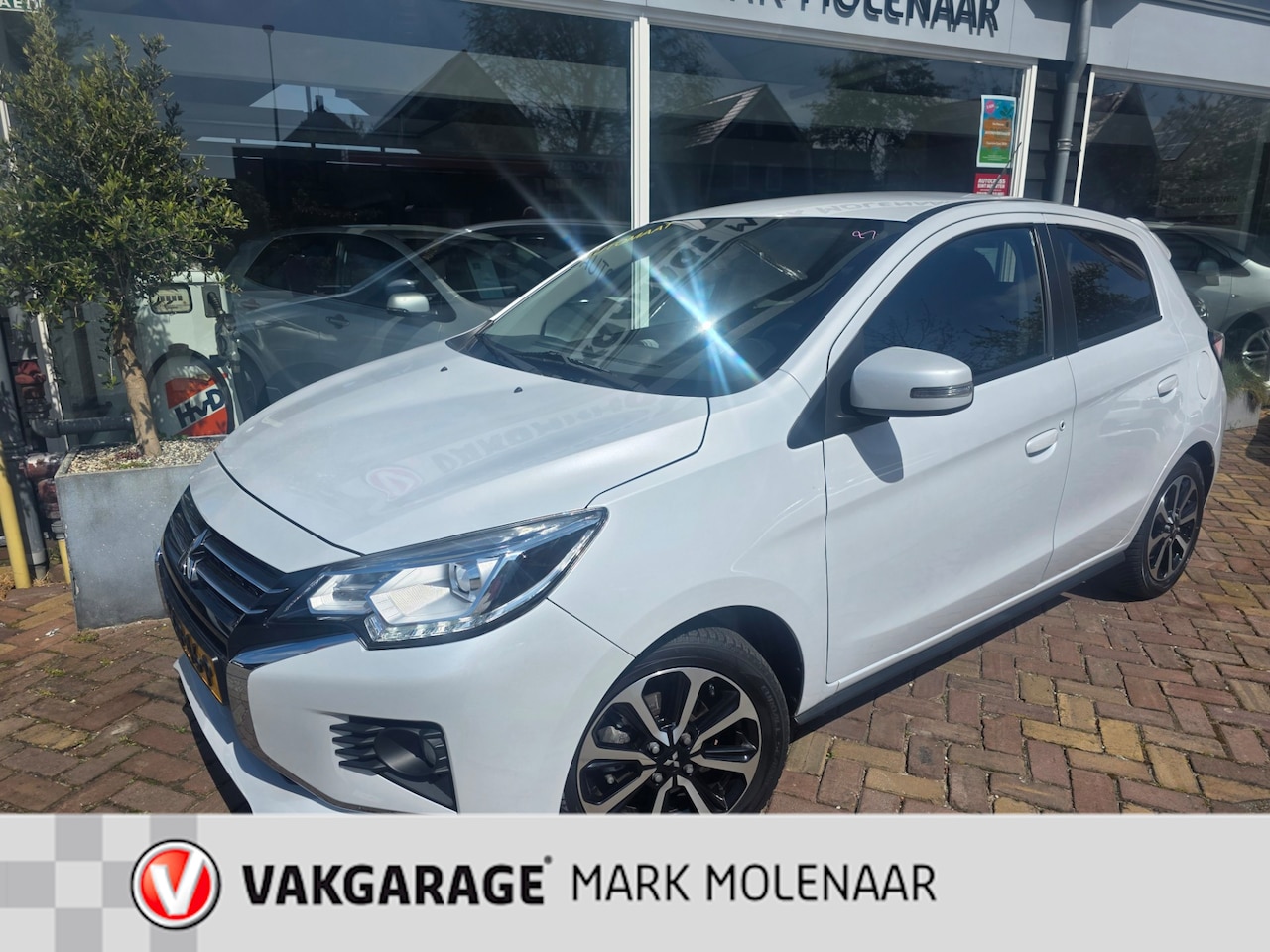 Mitsubishi Space Star - 1.2 Instyle 1.2 Instyle,automaat,luxe uitvoering,lage km - AutoWereld.nl