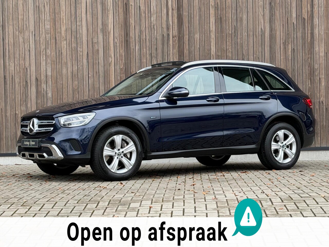 Mercedes-Benz GLC-klasse - 300e 4MATIC / PANO / TREKHAAK / - AutoWereld.nl