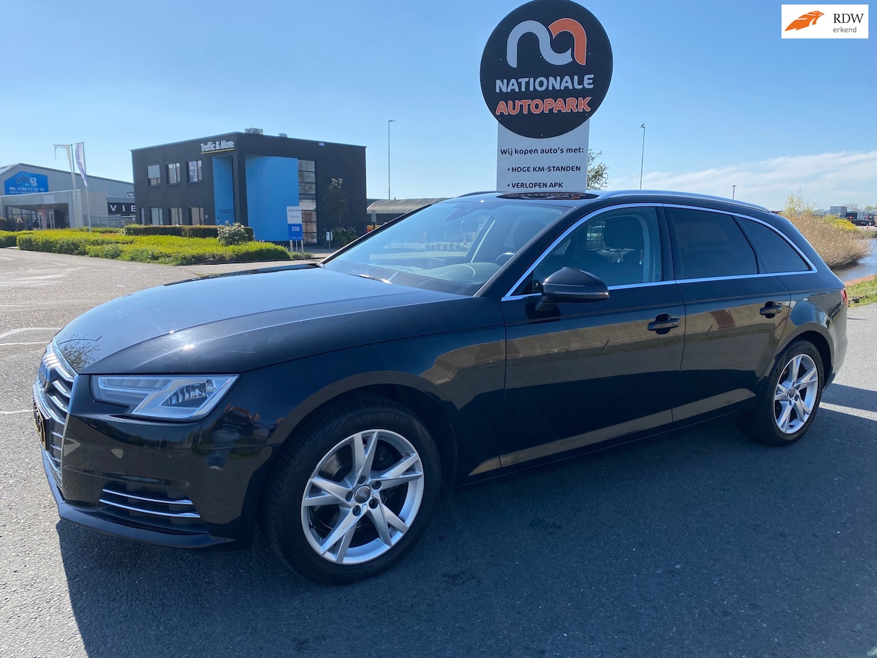 Audi A4 Avant - | 2017 | 1.4 TFSI Sport S line black edition | Automaat | APK - AutoWereld.nl