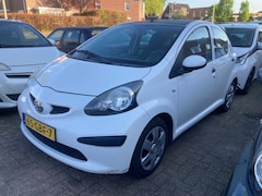 Toyota Aygo - 1.0 VVT-i 5 Drs. Comfort Airco Spoiler SUPERKOOPJE
