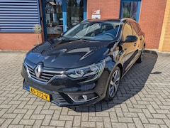 Renault Mégane - Megane 1.5 DCI BOSE, Massagestoelen, Trekhaak, Parkeerhulp, Navi