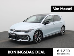 Volkswagen Golf - 1.5 eHybrid GTE 272 PK| Panoramadak | DCC | Navigatie | LED Matrix | Head-Updisplay | Dode