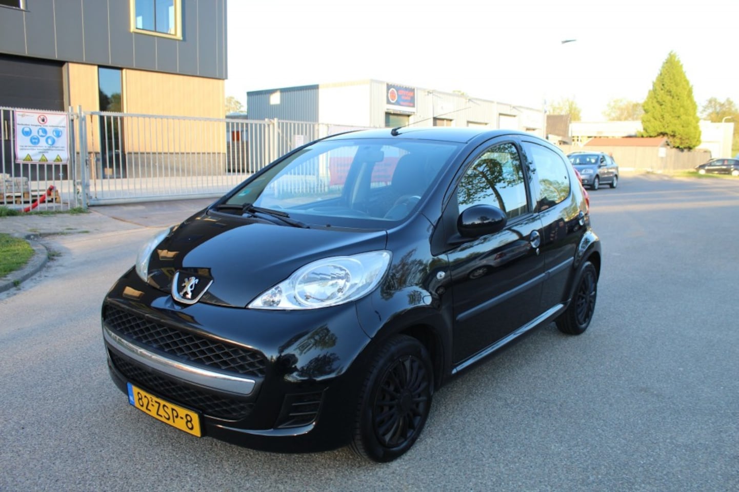 Peugeot 107 - 1.0-12V Sportium 1.0-12V SPORTIUM - AutoWereld.nl