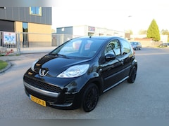 Peugeot 107 - 1.0-12V SPORTIUM