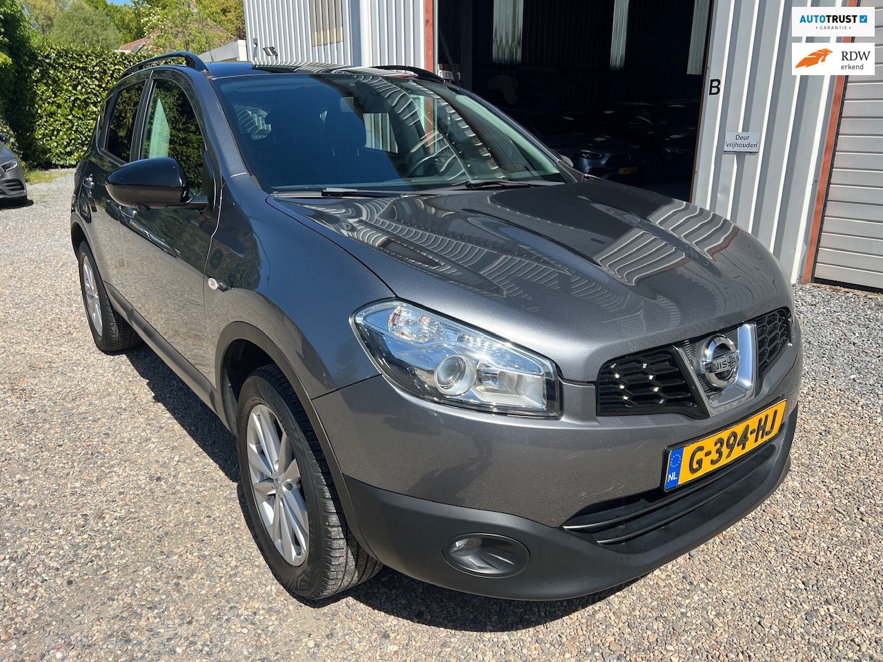 Nissan Qashqai - 1.6 360 CAM PANORAMADAK.LEER.TREKHAAK! - AutoWereld.nl