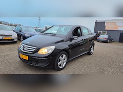 Mercedes-Benz B-klasse - B180 CDI Airco SCHADE