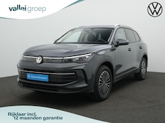 Volkswagen Tiguan - 1.5 eHybrid 204 pk Life Edition | Trekhaak | 360 Camera | Adaptief onderstel | Stuur-/stoe