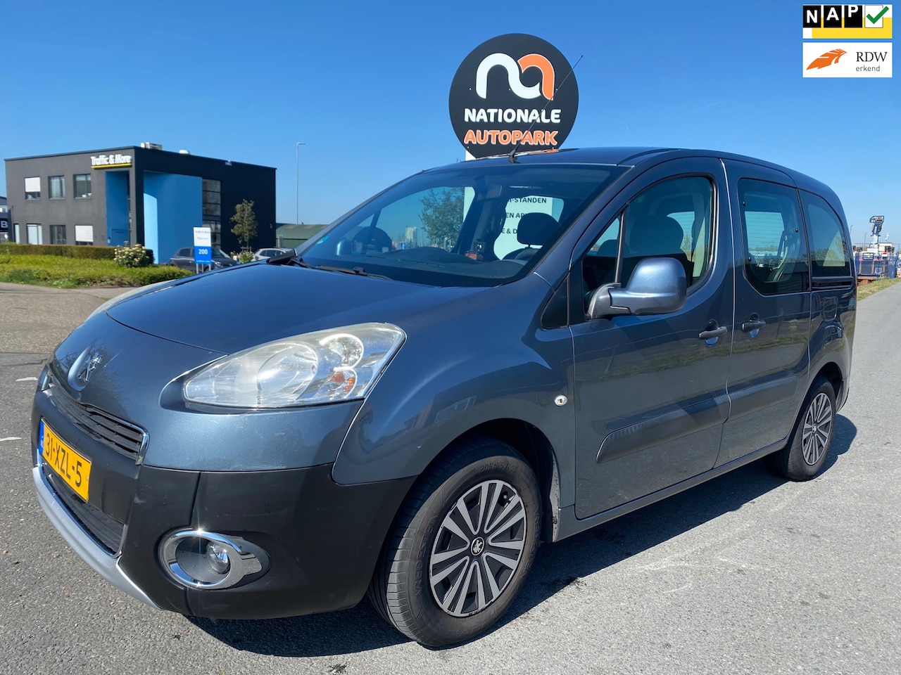 Peugeot Partner Tepee - | 2012 | 1.6 e-HDi Active | Automaat | Top Auto | APK - AutoWereld.nl