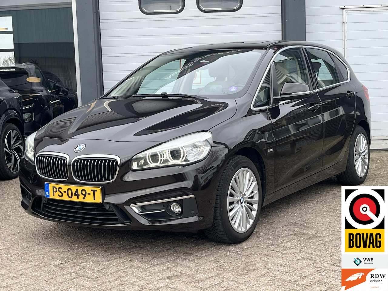 BMW 2-serie Active Tourer - 220i High Executive luxury line Standkachel Head up Keyless - AutoWereld.nl