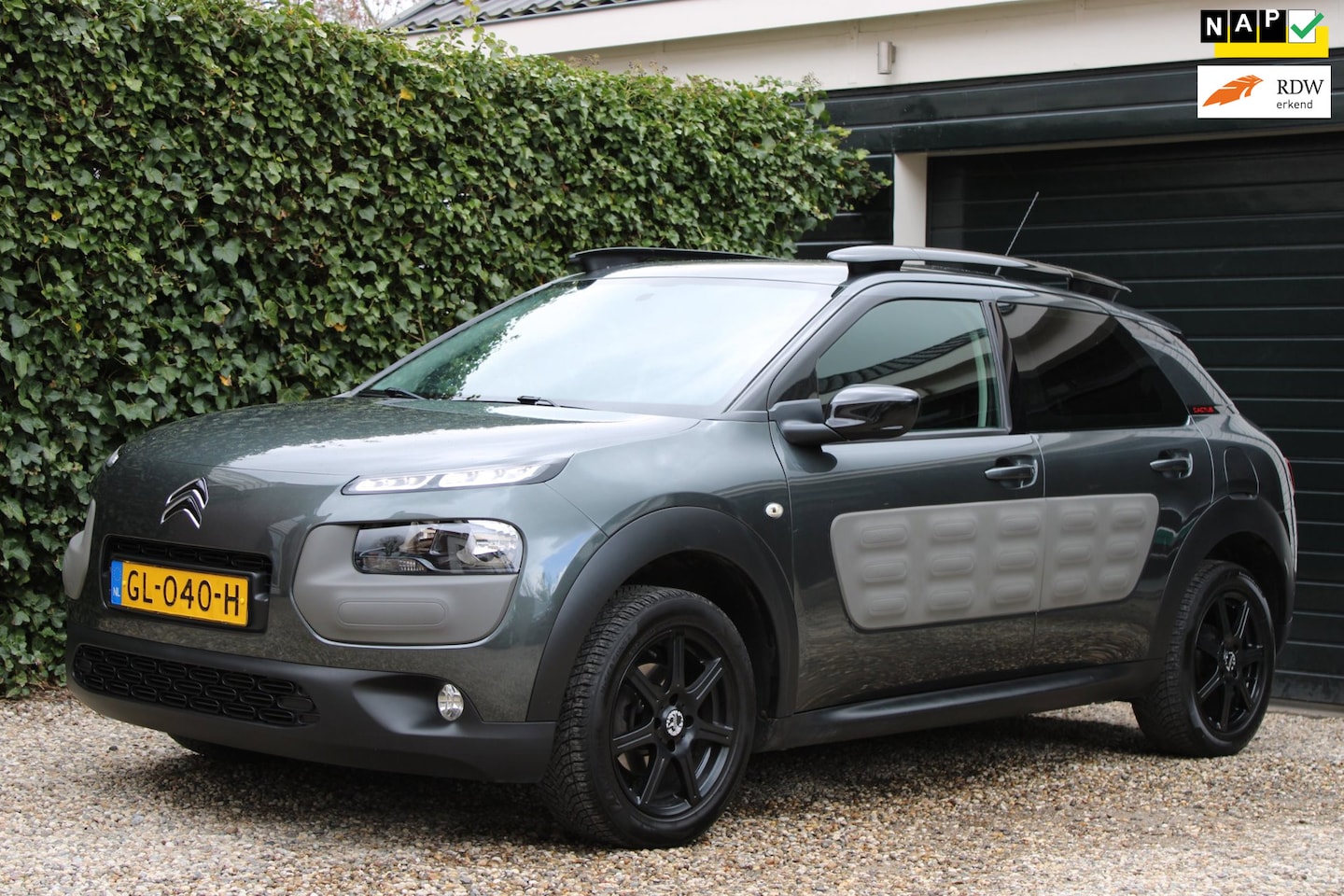 Citroën C4 Cactus - 1.2 PureTech Feel | Bluetooth | Cruise control | Navigatie - AutoWereld.nl