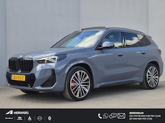 BMW X1 - xDrive30e 326 PK M-SPORT / Fabrieksgarantie tot 03-2028 / Glazen schuif- en kanteldak / He