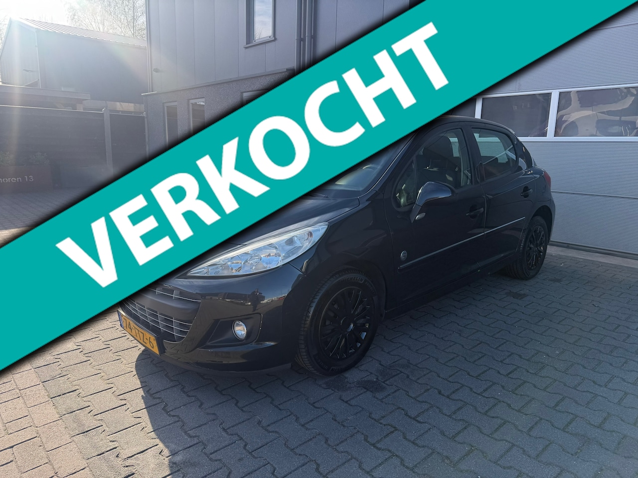 Peugeot 207 - 1.4 VTi Urban Move 5DRS|Airco|Cruise Controle|Nieuwe APK - AutoWereld.nl