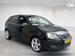 Volkswagen Polo - 1.2-12V Trendline, lichtmetaal, airco, stuurwielbed., elek. ramen/spiegels, onderhoudsboek