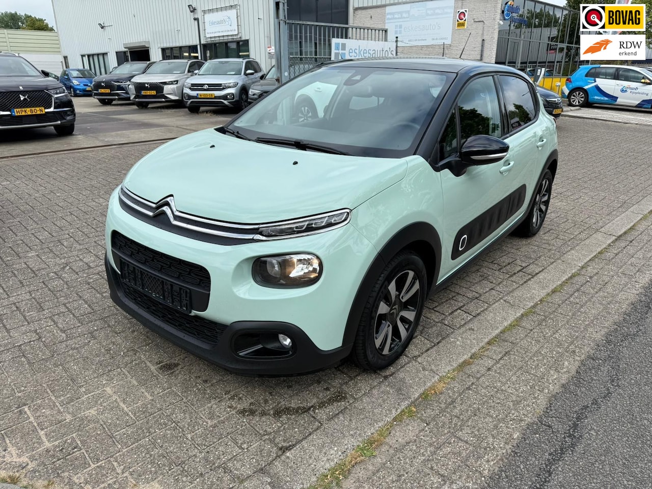 Citroën C3 - 1.2 PureTech S&S Feel Panodak, Navi, Dealer auto - AutoWereld.nl