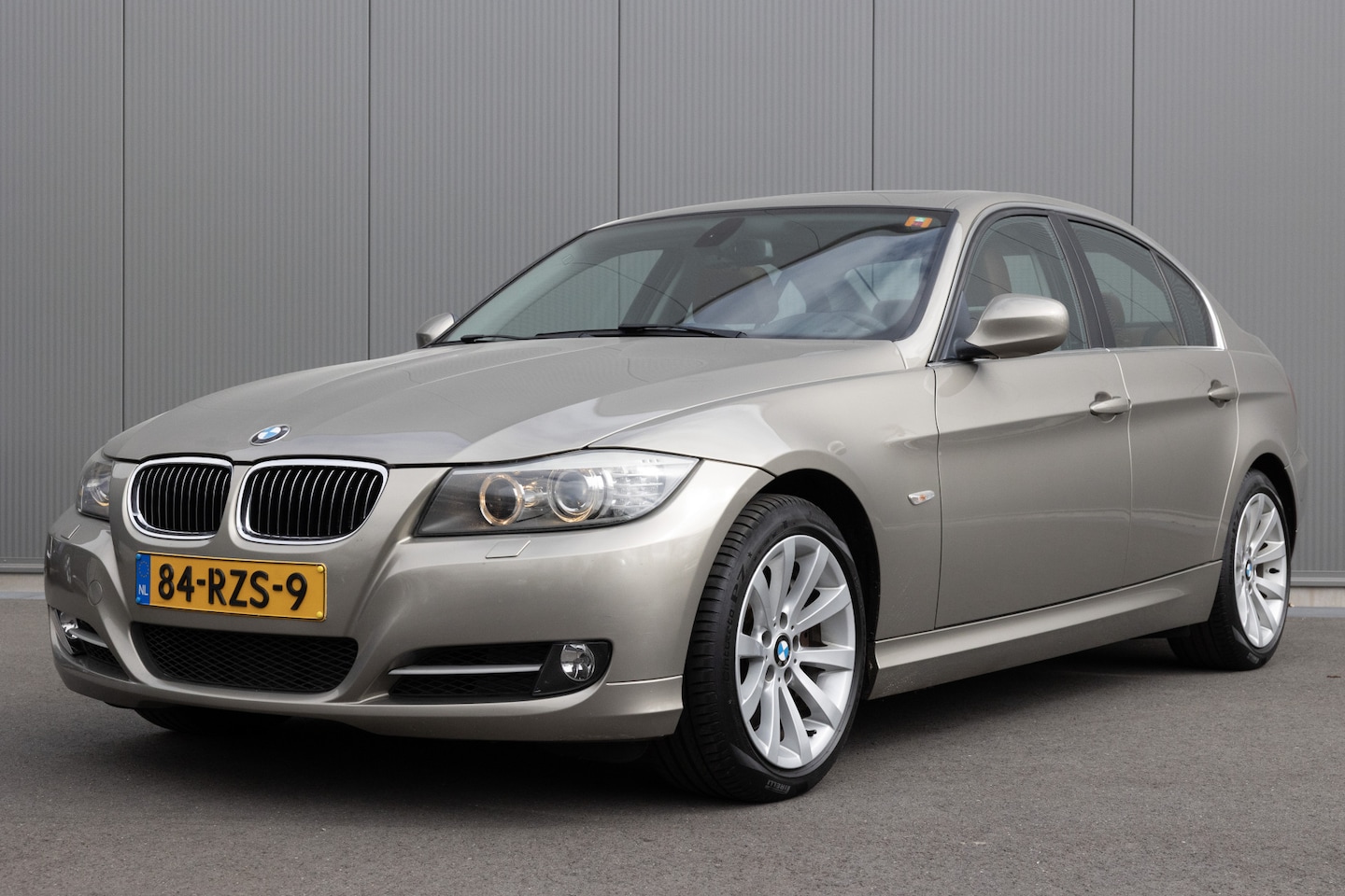 BMW 3-serie - 335i | NL-AUTO | NIEUWSTAAT | SCHUIFDAK | LEDER | HISTORIE AANWEZIG | NAP - AutoWereld.nl