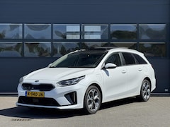 Kia Cee'd Sportswagon - CEED 1.6 GDI PHEV EXECUTIVELINE I AUTOMAAT I P-CAMERA I SCHUIF/KANTELDAK I APPLE CARPLAY