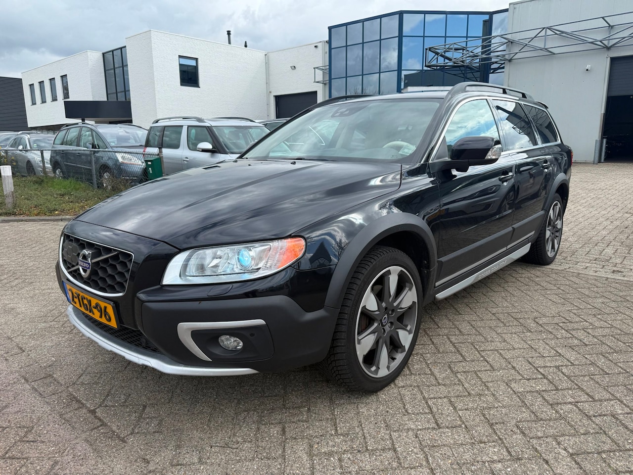 Volvo XC70 - 2.0 D4 FWD Nordic+ Bj 2017 Exportprijs EX BPM!! - AutoWereld.nl