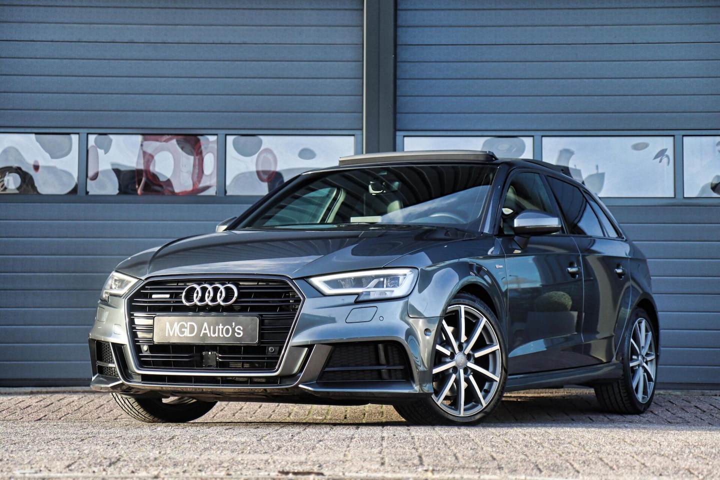 Audi A3 Sportback - 2.0 TFSI Quattro 3x S-Line /LED/PANODAK/VIRTUAL/CAMERA/CARPLAY/KEYLESS/STOELVERW.! - AutoWereld.nl