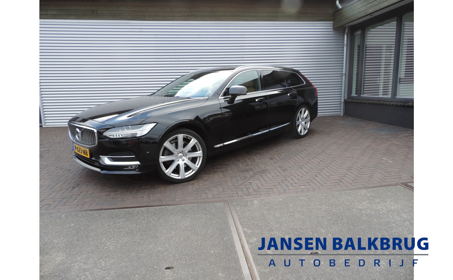 Volvo V90 - 2.0 D5 AWD Inscription vol vol panoramadak - AutoWereld.nl