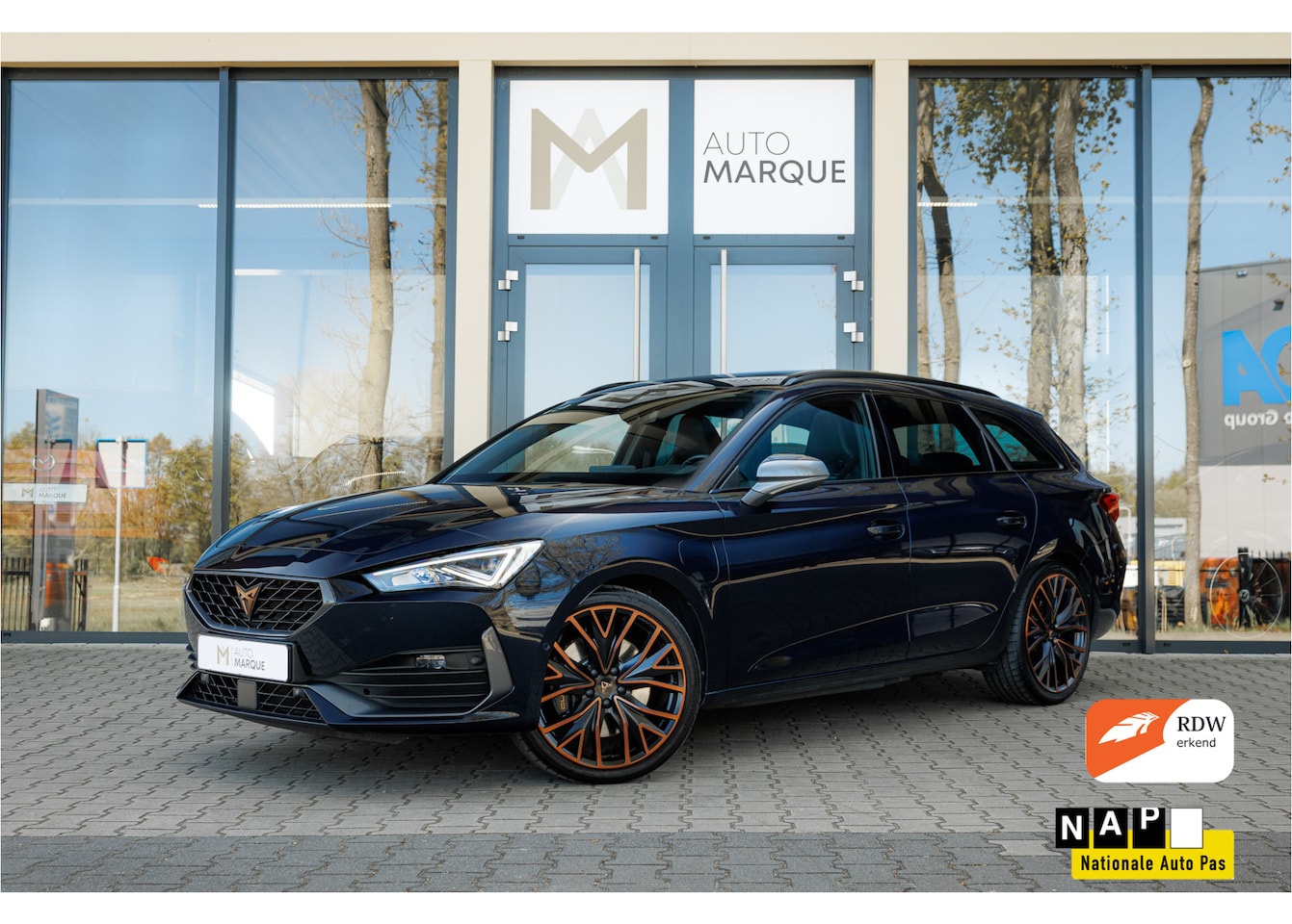 CUPRA Leon Sportstourer - 1.4 e-Hybrid VZ 245PK Aut. | Copper Edition | Panoramadak | 19" LM Velgen | Achteruitrijca - AutoWereld.nl
