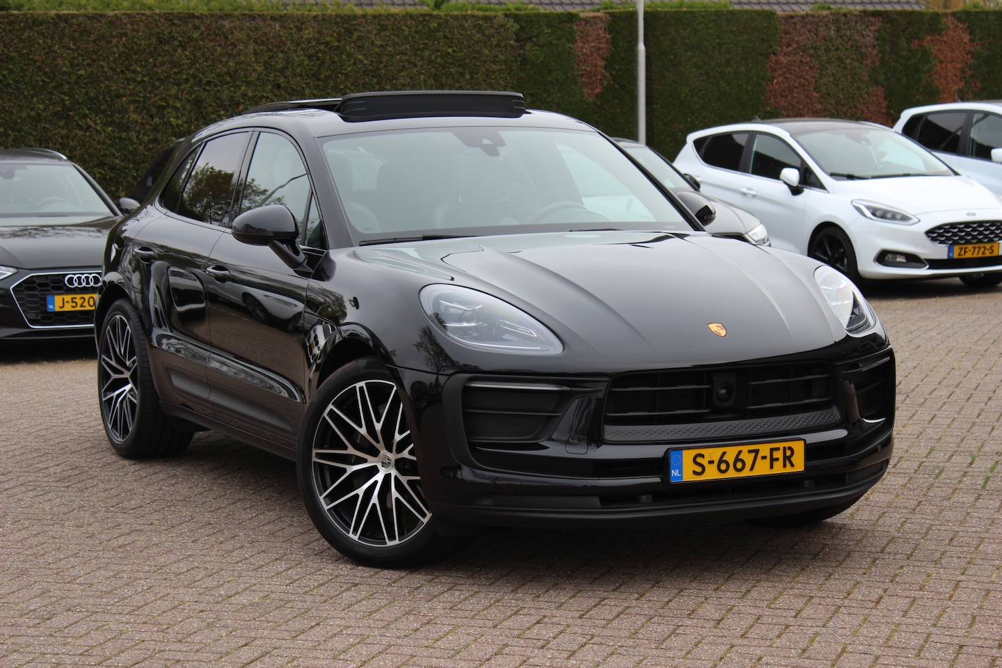 Porsche Macan - 2.0 / Panoramadak / Camera / Carbon intr. / Matrix LED / Leder / 21'' / Sportchrono / Bose - AutoWereld.nl
