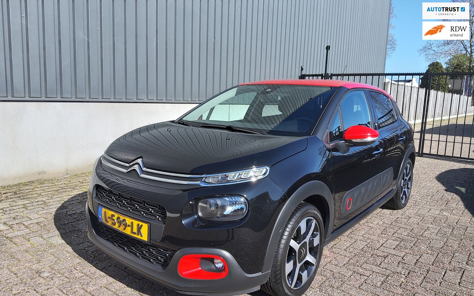 Citroën C3 - 1.2 PureTech Shine|ALLE DENKBARE OPTIES®/51dkm!! - AutoWereld.nl