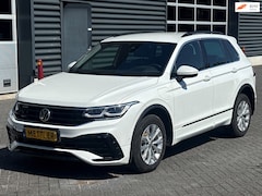 Volkswagen Tiguan - 1.4 TSI eHybrid R-Line , 360 camera, trekhaak, memory seats